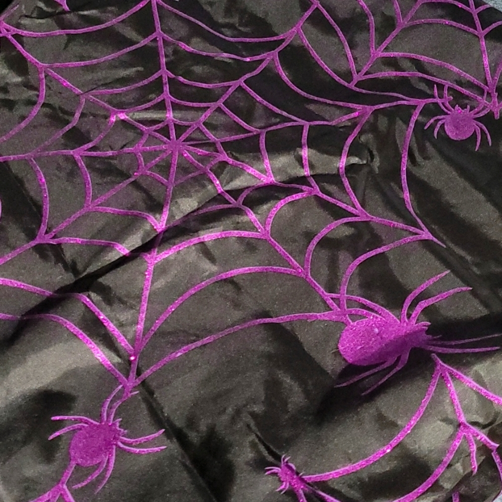 NWOT Halloween tree skirt 🕸